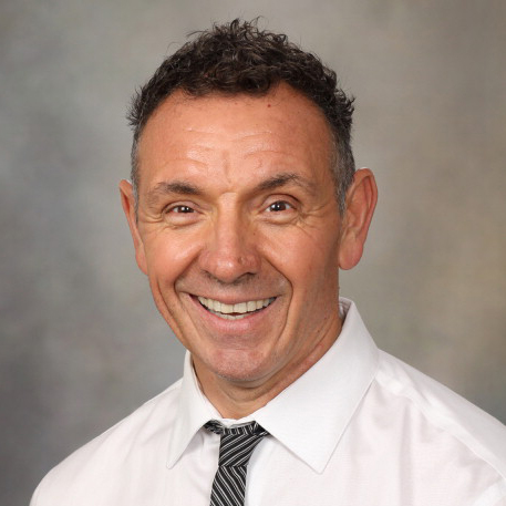 Dr. Roberto Benzo